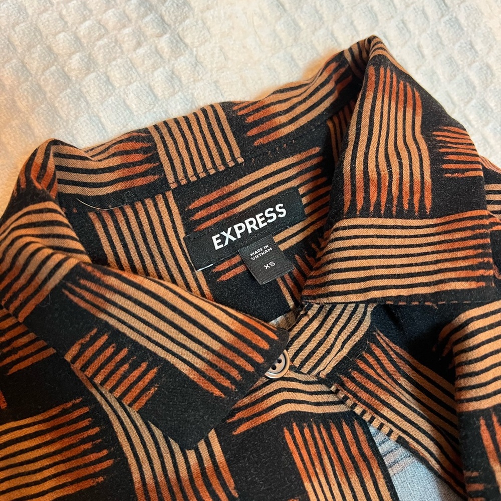 Express Shirt - Picture 2 of 3